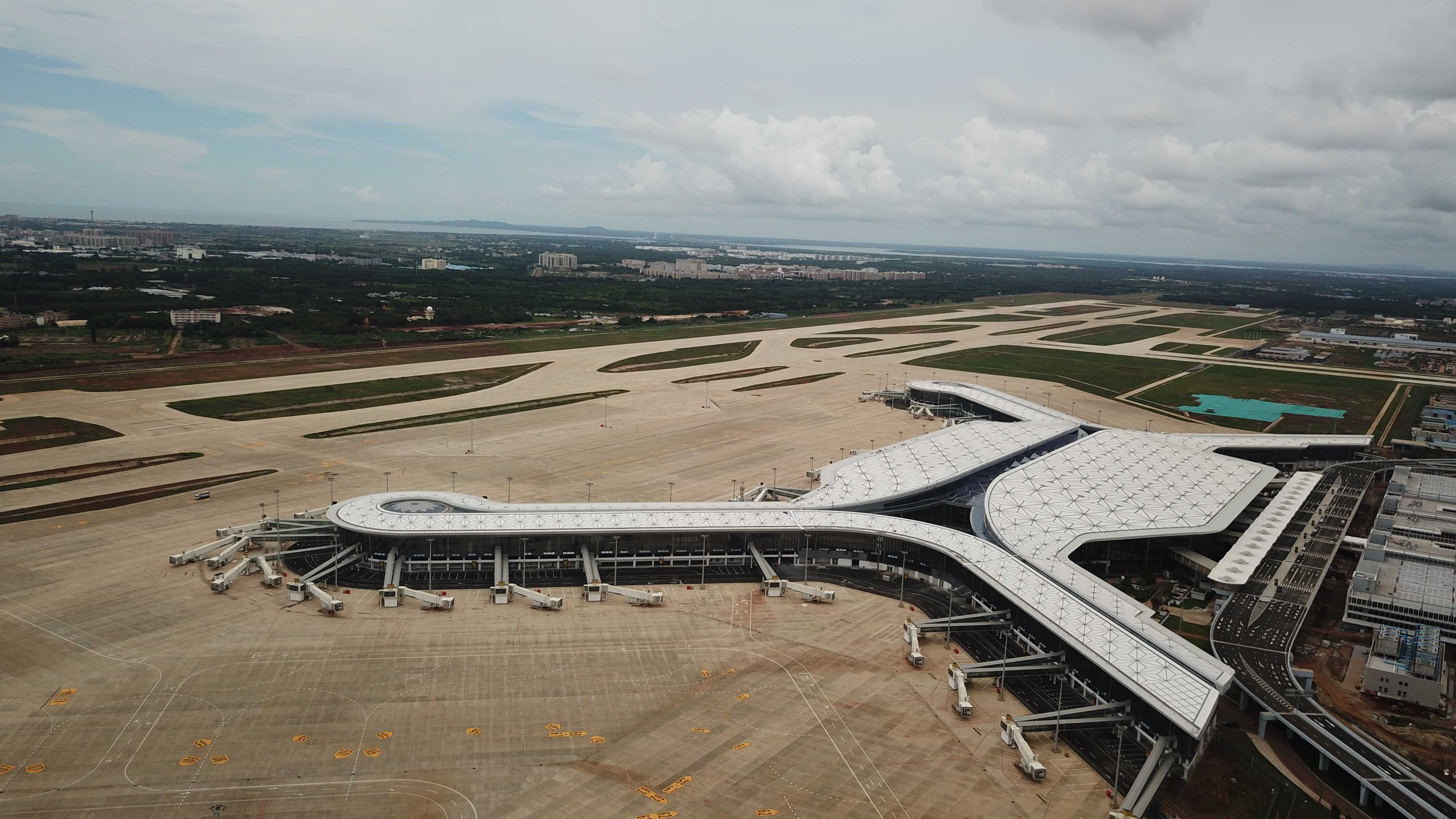 ?？诿捞m國際機場.jpg